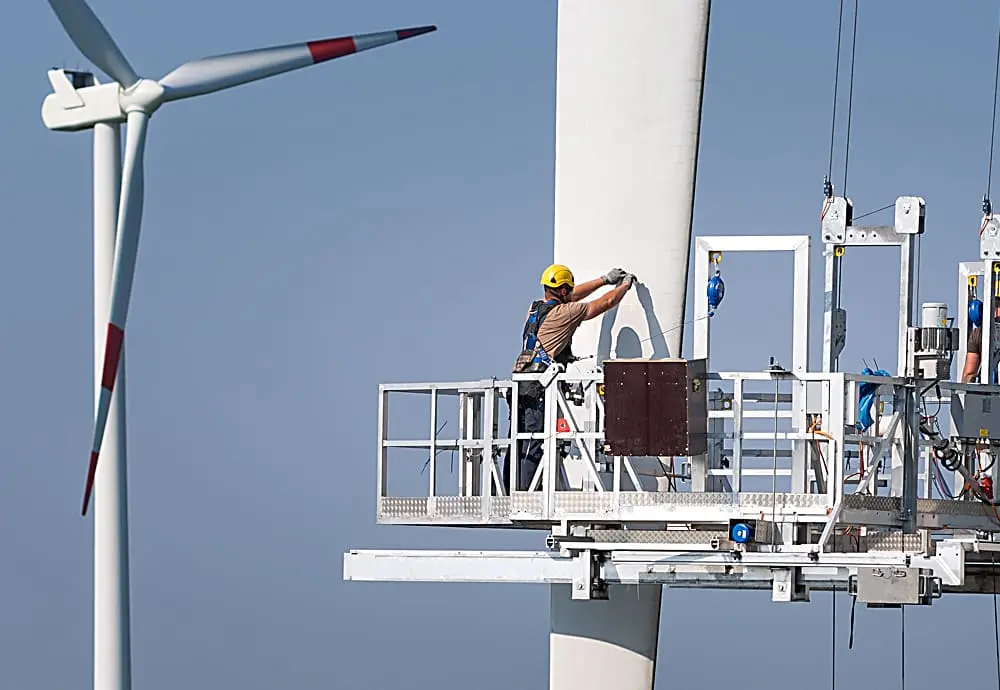 Inspekcje łopat turbin wiatrowych - Biatrak